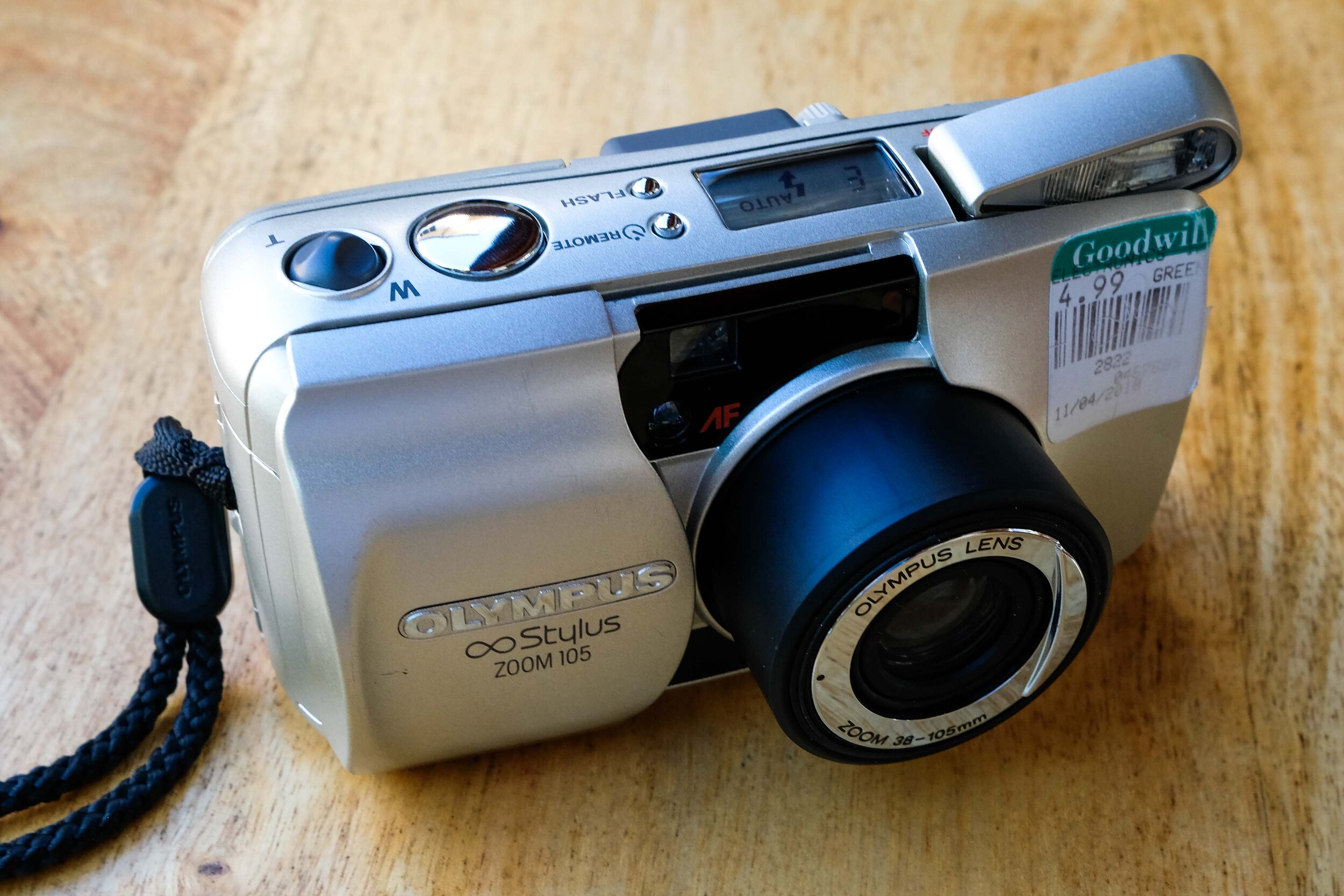 Olympus Stylus Zoom 105 — Broken Camera . Club